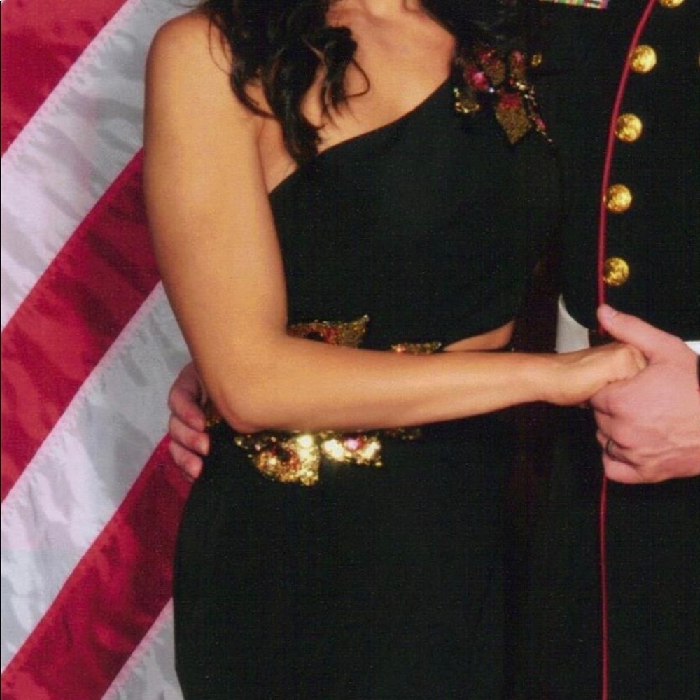 Tony Bowls One Shoulder Formal Gown Prom Dress - Picture 6 of 6